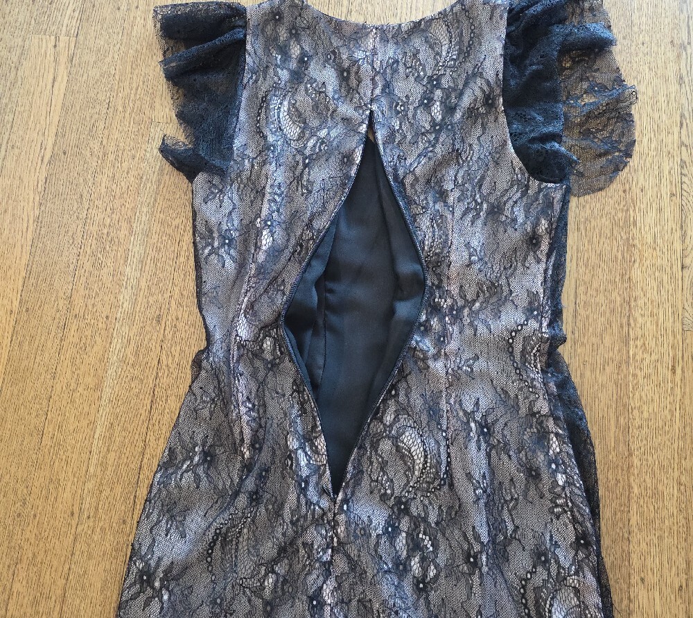 💙Yoana Baraschi Black Lace Overlay Dress - Picture 14 of 15